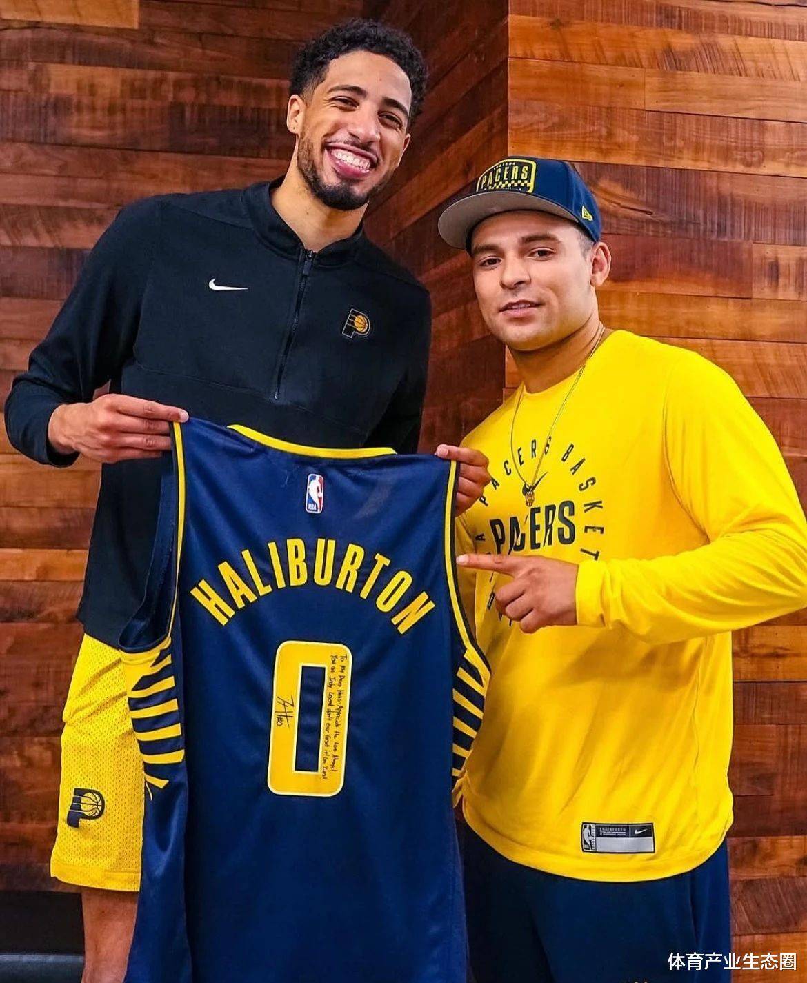 印第安纳步行者关键时刻内部沟通，志在意甲名次提升，媒体盛赞，团队化学反应显著